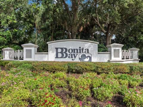 4441 Riverwatch Dr 102, Bonita Springs FL - photo 24 of 37
