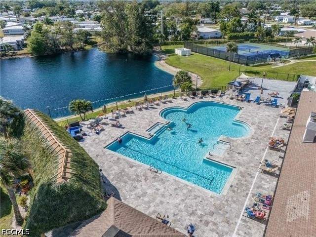 2 bedroom ManufacturedHome at 133 Belle Isle Cir, Riviera Golf Estates, Naples — photo 2