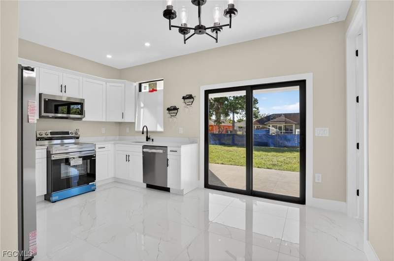 4 bedroom SingleFamilyResidence at 3207 40th St W, Lehigh Acres, Lehigh Acres — photo 2