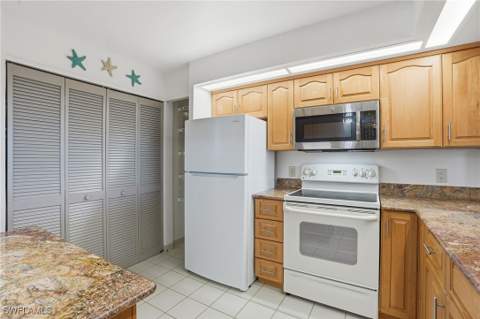 300 Stevens Landing Dr C306, Marco Island FL - photo 15 of 47