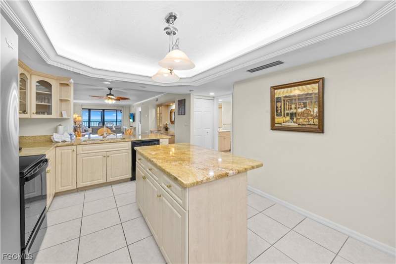 2 bedroom Condominium at 2445 W Gulf Dr 45A, Pointe Santo De Sanibel Condo, Sanibel — photo 2