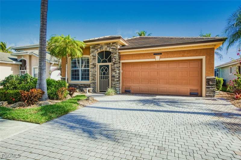 3 bedroom SingleFamilyResidence at 14466 Reflection Lakes Dr, Reflection Lakes, Fort Myers — photo 2