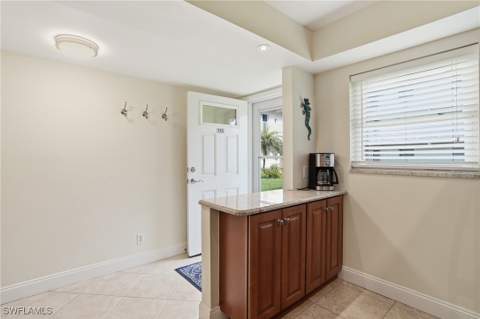 3150 Binnacle Dr 115, Naples FL - photo 13 of 33