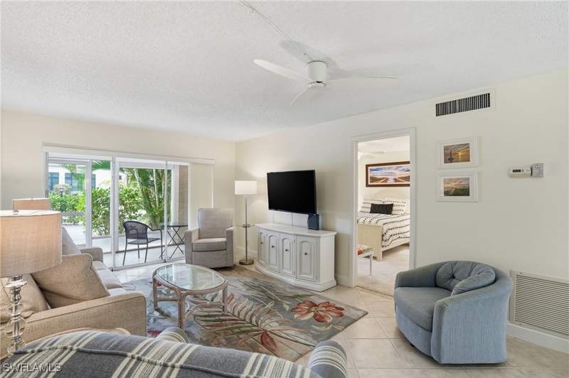 2 bedroom Condominium at 3150 Binnacle Dr 115, Riviera At Moorings, Naples — photo 4