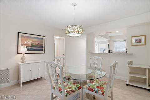 3150 Binnacle Dr 115, Naples FL - photo 7 of 33