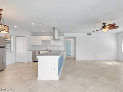 1400 Pompei Ln 52, Naples FL - photo 9 of 30