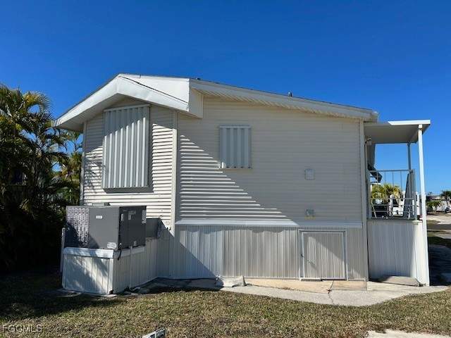 2 bedroom ManufacturedHome at 19681 Summerlin Rd J-197, Palmetto Palms R V, Fort Myers — photo 2