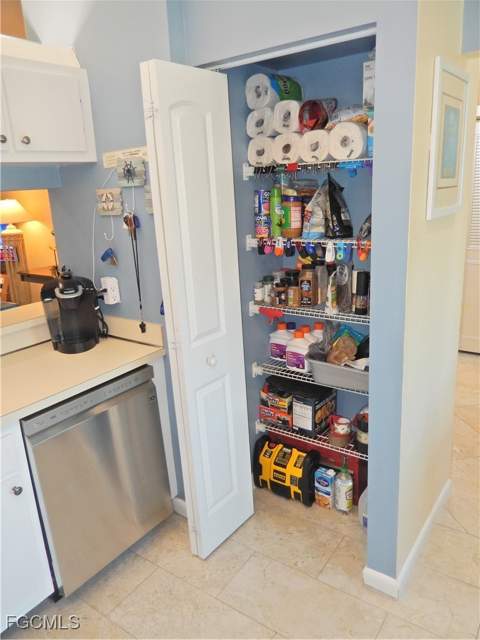 9620 Villa Dr 4, Fort Myers FL - photo 13 of 49