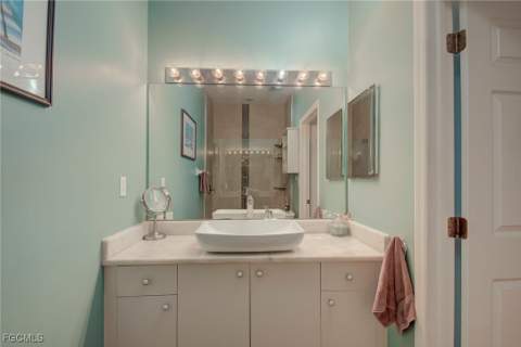 15440 Bellamar Cir 2921, Fort Myers FL - photo 15 of 26