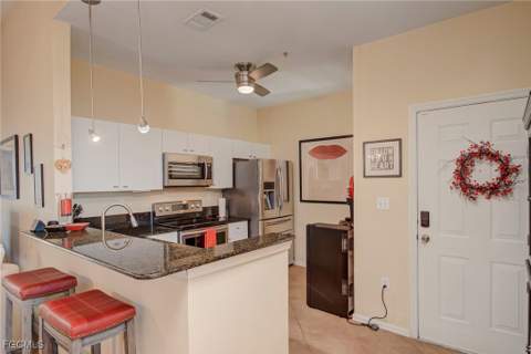 15440 Bellamar Cir 2921, Fort Myers FL - photo 9 of 26