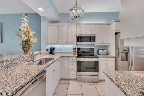 401 Bayfront Pl 3304, Naples FL - photo 10 of 28