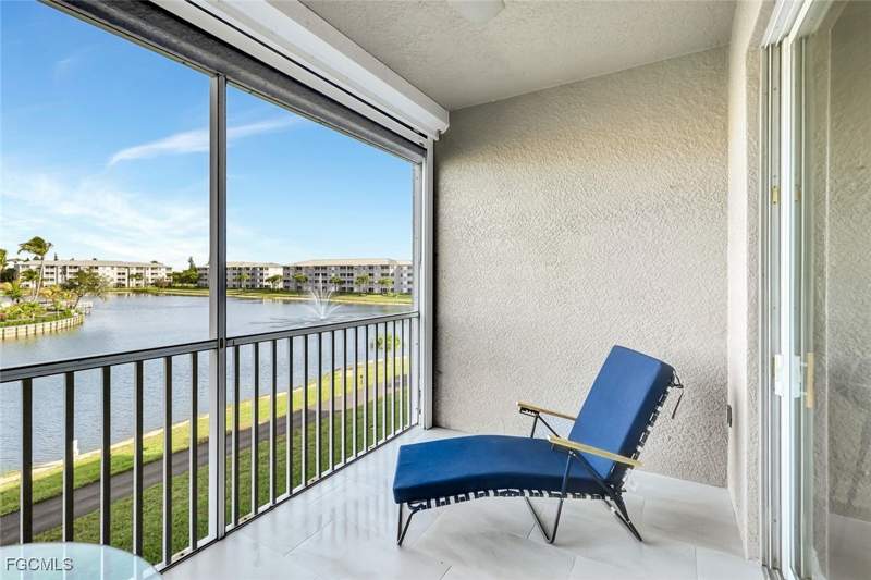 2 bedroom Condominium at 16595 Lake Circle Dr 234, Heritage Pointe, Fort Myers — photo 4