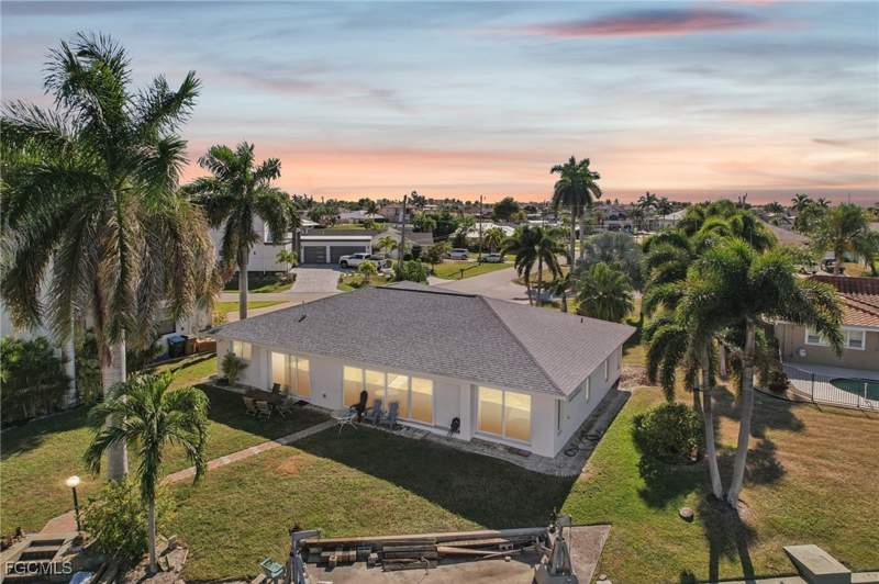4 bedroom SingleFamilyResidence at 1819 SE 43rd St, Cape Coral, Cape Coral — photo 4