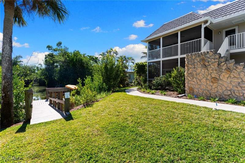 2 bedroom Condominium at 601 Periwinkle Way C-5, Captains Walk, Sanibel — photo 5