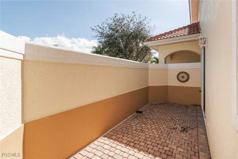 5960 Tarpon Gardens Cir 102, Cape Coral FL - photo 14 of 45