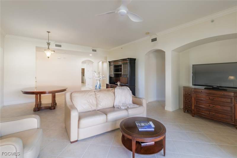 2 bedroom Condominium at 5960 Tarpon Gardens Cir 102, Tarpon Gardens, Cape Coral — photo 4