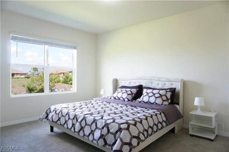 4 bedroom SingleFamilyResidence at 517 Kismet Pkwy W, Cape Coral, Cape Coral — photo 5