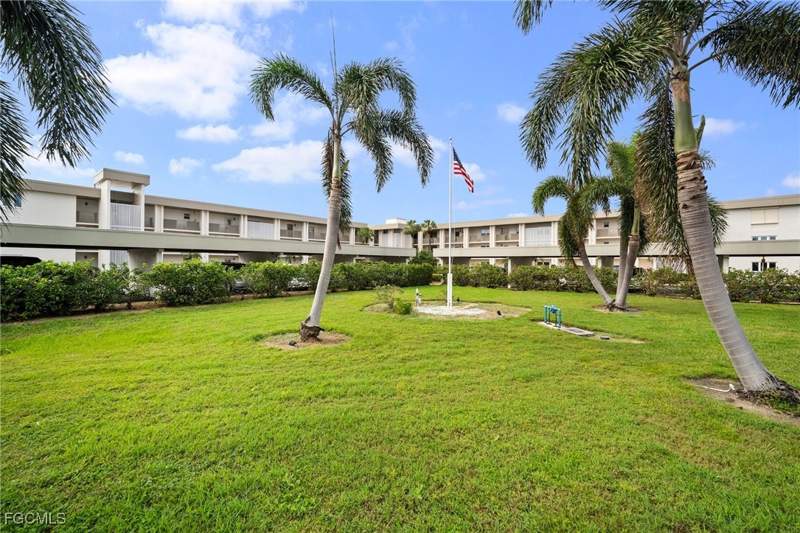 2 bedroom Condominium at 6102 Augusta Dr 302, Seven Lakes, Fort Myers — photo 3