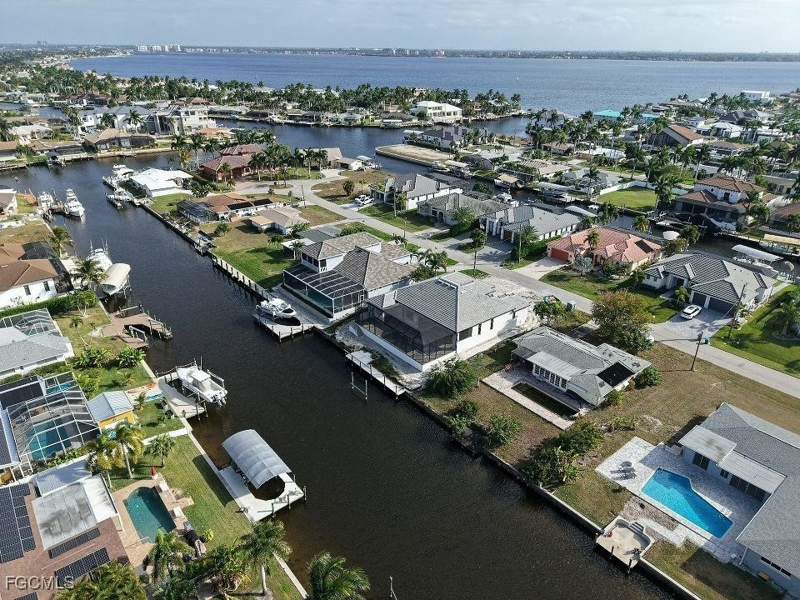 4 bedroom SingleFamilyResidence at 131 SW 57th St, Cape Coral - Lee County Industrial Park, Cape Coral — photo 5
