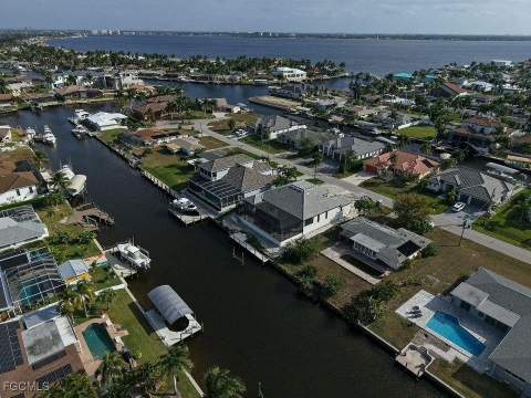131 SW 57th St, Cape Coral FL - photo 7 of 36