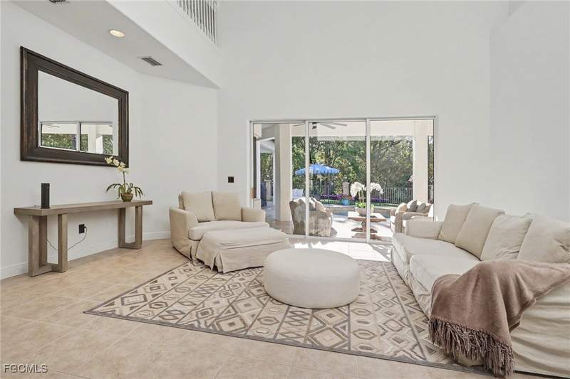 4 bedroom SingleFamilyResidence at 7376 Heritage Palms Estates Dr, The Enclave, Fort Myers — photo 4