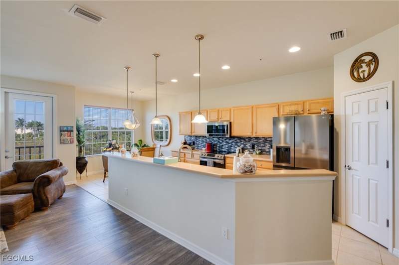 3 bedroom Condominium at 11751 Pasetto Ln 303, Royal Pointe, Fort Myers — photo 3