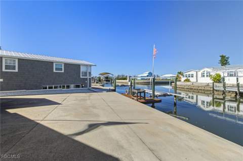 3904 Dewberry Ln, St James City FL - photo 9 of 28