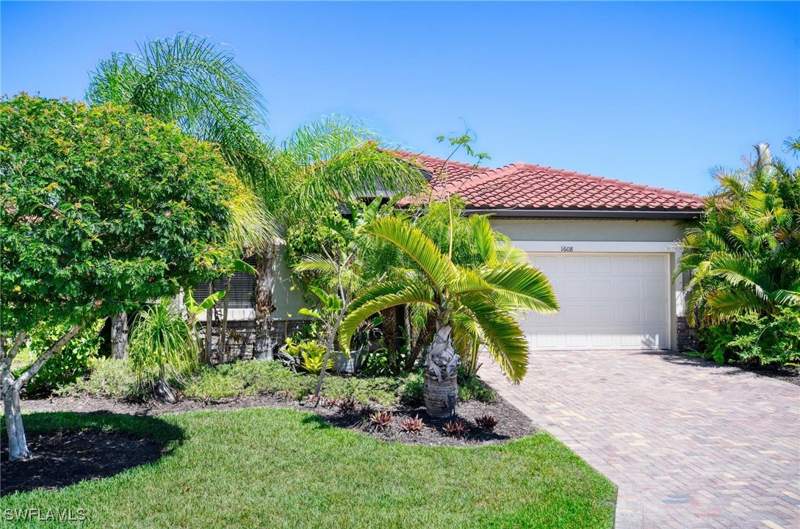 4 bedroom SingleFamilyResidence at 1608 Vizcaya Ln, Artesia, Naples — photo 4