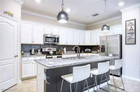 1608 Vizcaya Ln, Naples FL - photo 9 of 30