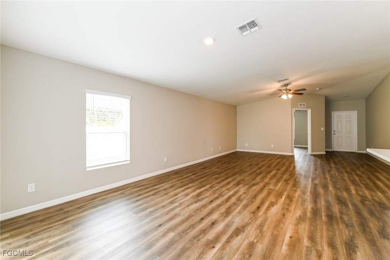 4 bedroom SingleFamilyResidence at 509 SW 7th Pl, Cape Coral, Cape Coral — photo 3