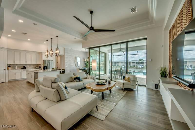 4 bedroom SingleFamilyResidence at 1732 SE 40th Ter, Cape Coral, Cape Coral — photo 2