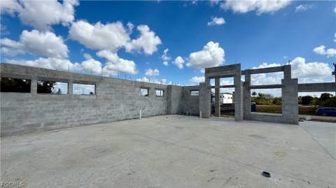 324 NW 31st Pl, Cape Coral FL - photo 7 of 13