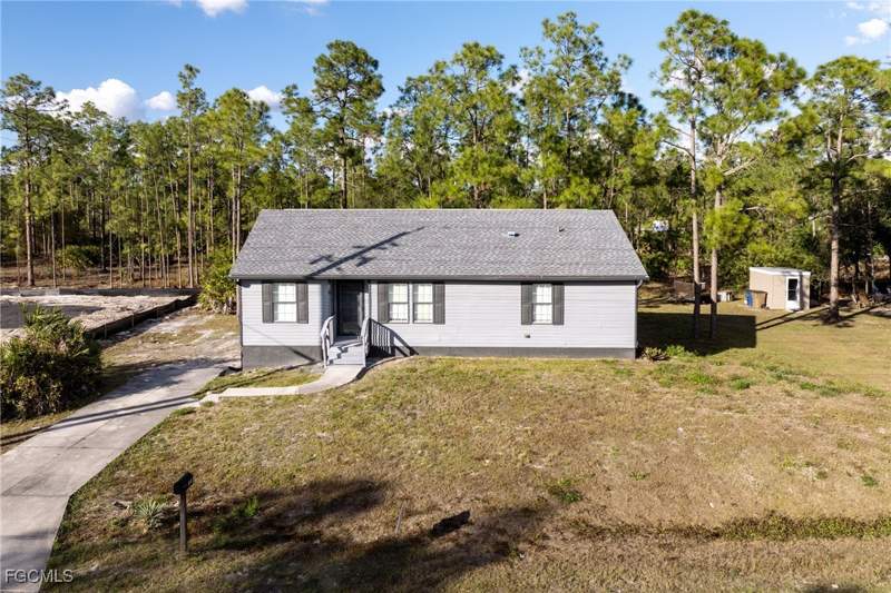 3 bedroom SingleFamilyResidence at 1505 E 15th St, Lehigh Acres, Lehigh Acres — photo 3