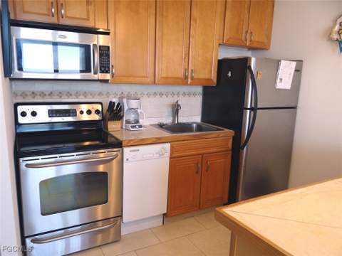 7330 Estero Blvd 605, Fort Myers Beach FL - photo 8 of 18