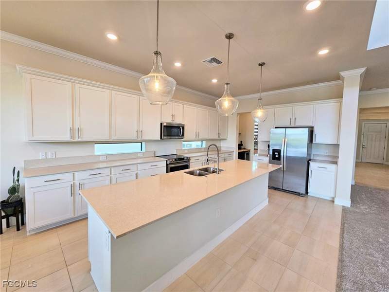 4 bedroom SingleFamilyResidence at 4308 Arlington Dr, Avalon Park, Ave Maria — photo 3