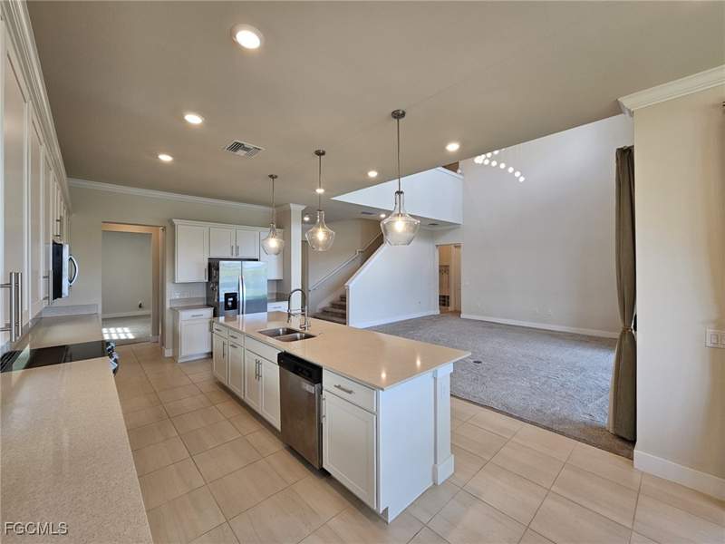 4 bedroom SingleFamilyResidence at 4308 Arlington Dr, Avalon Park, Ave Maria — photo 5