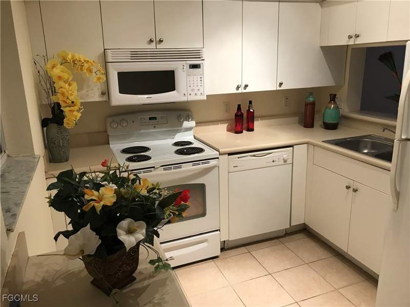 2 bedroom Condominium at 8407 Bernwood Cove Loop 510, The Cove At Six Mile, Fort Myers — photo 2