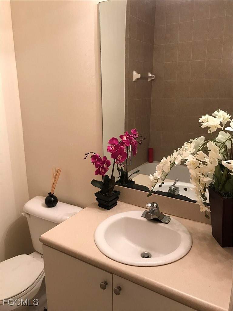 2 bedroom Condominium at 8407 Bernwood Cove Loop 510, The Cove At Six Mile, Fort Myers — photo 4