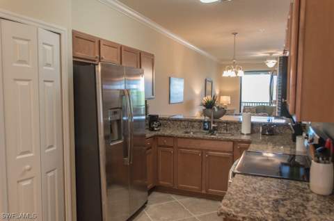 9566 Trevi Ct 4943, Naples FL - photo 16 of 40