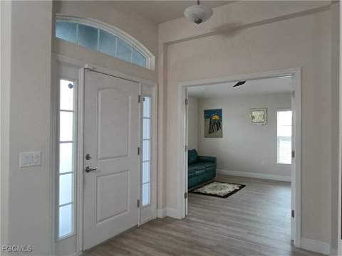 1426 NE 5th Pl, Cape Coral FL - photo 10 of 41