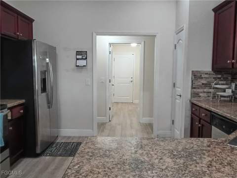 1426 NE 5th Pl, Cape Coral FL - photo 17 of 41