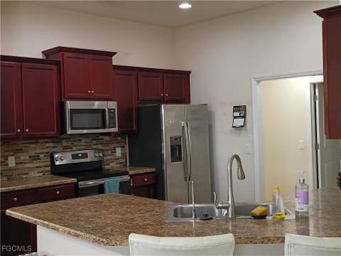 1426 NE 5th Pl, Cape Coral FL - photo 20 of 41
