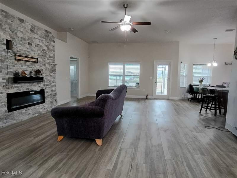 4 bedroom SingleFamilyResidence at 1426 NE 5th Pl, Cape Coral, Cape Coral — photo 5