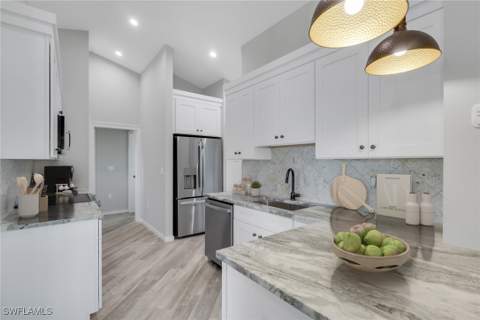 3085 Connecticut Ave, Naples FL - photo 7 of 19
