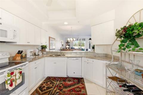 8575 Naples Heritage Dr 116, Naples FL - photo 14 of 48