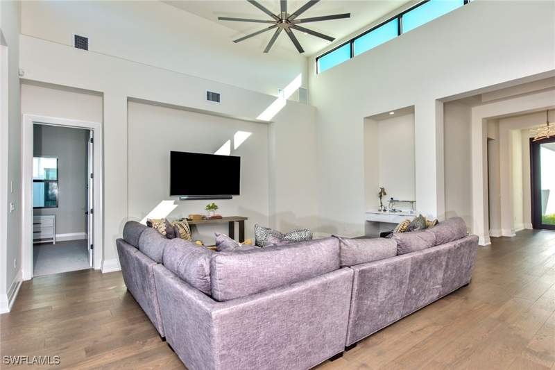5 bedroom SingleFamilyResidence at 18512 Miromar Lakes Blvd W, Villa D'Este, Miromar Lakes — photo 4