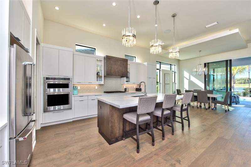 5 bedroom SingleFamilyResidence at 18512 Miromar Lakes Blvd W, Villa D'Este, Miromar Lakes — photo 5