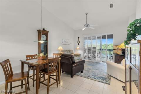 278 Newport Dr 206, Naples FL - photo 13 of 44