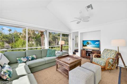 280 Southwinds Dr, Sanibel FL - photo 10 of 48