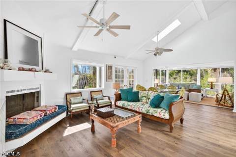 280 Southwinds Dr, Sanibel FL - photo 7 of 48